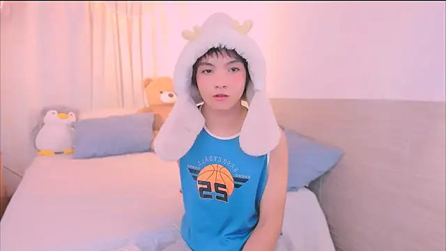 AllanYong18 online show from January 15, 2026, 5:23 am