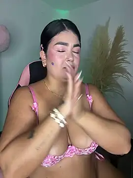 karla hotgirl online show from June 27, 2026, 1:10 am