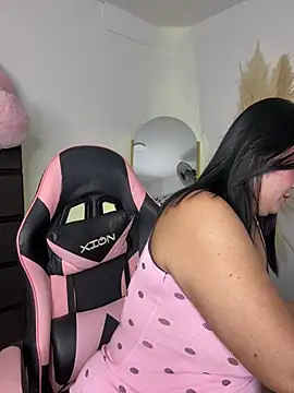 karla hotgirl online show from July 29, 2026, 1:15 am