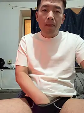 zxb757369 online show from February 23, 2025, 4:35 pm