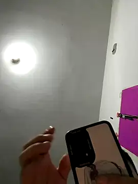 zxb757369 online show from September 14, 2025, 5:34 pm