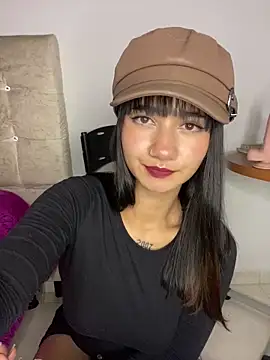 Catmila- online show from February 13, 2026, 5:36 am