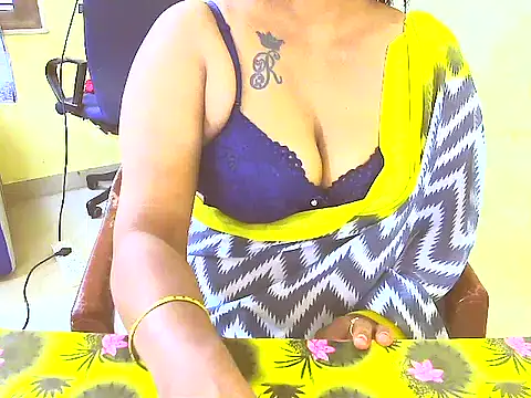 Snapshot of sriyazhini chatting on February 11, 2026, 5:56 am sriyazhini online show from February 11, 2026, 5:56 am