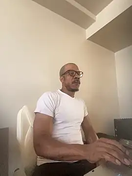 MrDaddyBbSnake online show from September 8, 2025, 4:50 pm