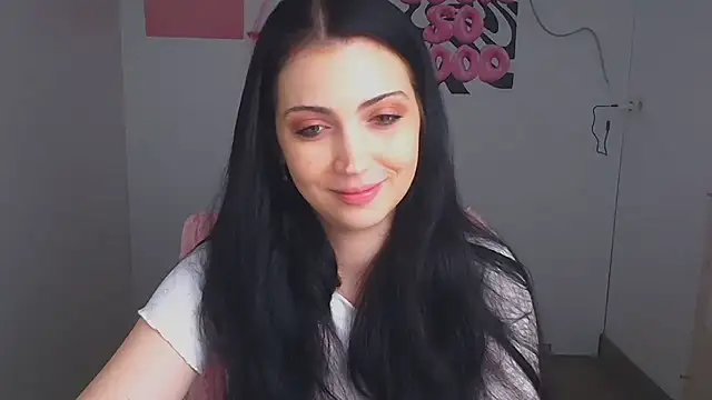 Snapshot of Amalia_amor chatting on April 24, 2026, 5:54 am Amalia amor online show from April 24, 2026, 5:54 am