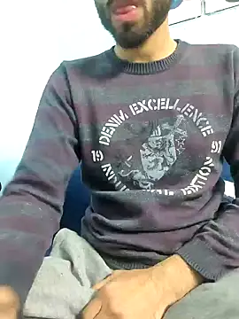 Snapshot of TOPMOON001 chatting on February 13, 2025, 11:50 am TOPMOON001 online show from February 13, 2025, 11:50 am