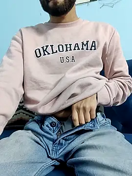 Snapshot of TOPMOON001 chatting on February 17, 2025, 11:34 am TOPMOON001 online show from February 17, 2025, 11:34 am