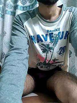 Snapshot of TOPMOON001 chatting on February 21, 2025, 6:40 am TOPMOON001 online show from February 21, 2025, 6:40 am