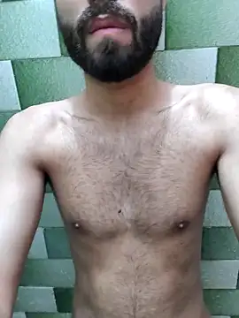 Snapshot of TOPMOON001 chatting on February 28, 2025, 7:05 am TOPMOON001 online show from February 28, 2025, 7:05 am