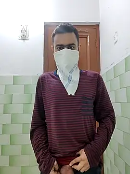 Snapshot of TOPMOON001 chatting on March 2, 2025, 7:02 pm TOPMOON001 online show from March 2, 2025, 7:02 pm