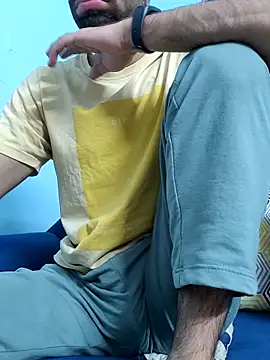 Snapshot of TOPMOON001 chatting on October 24, 2025, 11:39 am TOPMOON001 online show from October 24, 2025, 11:39 am