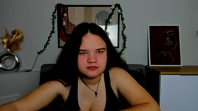 Snapshot of AdeleCruz chatting on February 14, 2025, 1:29 pm AdeleCruz online show from February 14, 2025, 1:29 pm