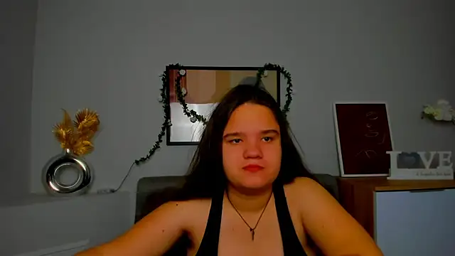 Snapshot of AdeleCruz chatting on February 22, 2025, 1:02 pm AdeleCruz online show from February 22, 2025, 1:02 pm
