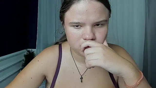 Snapshot of AdeleCruz chatting on September 15, 2025, 12:16 pm AdeleCruz online show from September 15, 2025, 12:16 pm