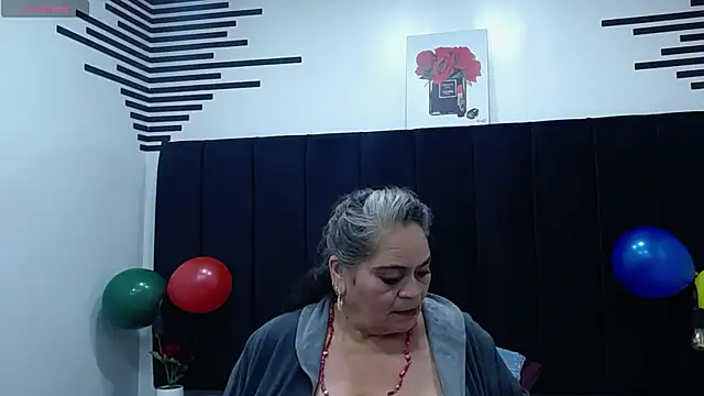 Snapshot of VickyBoobss chatting on October 21, 2025, 7:47 pm VickyBoobss online show from October 21, 2025, 7:47 pm