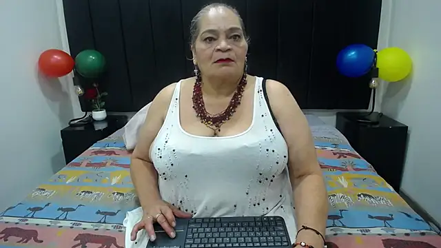 Snapshot of VickyBoobss chatting on November 19, 2025, 8:31 pm VickyBoobss online show from November 19, 2025, 8:31 pm