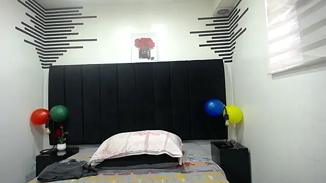 Snapshot of VickyBoobss chatting on November 23, 2025, 12:38 pm VickyBoobss online show from November 23, 2025, 12:38 pm