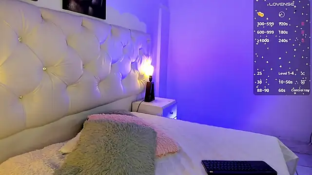 kathy bakerr online show from October 30, 2025, 1:56 pm