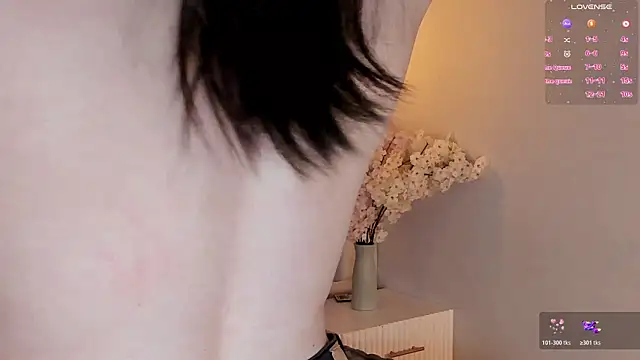 chelsea bolton  online show from February 14, 2026, 12:13 pm