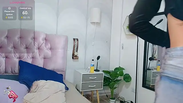 madison oli online show from September 25, 2025, 2:04 am