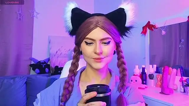 Emily  Mooree online show from January 23, 2025, 4:09 am