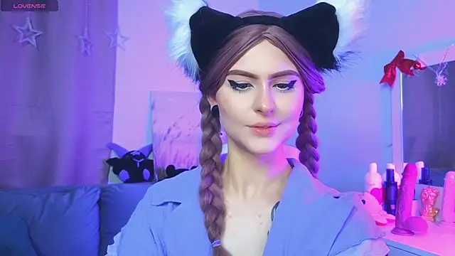 Emily  Mooree online show from January 23, 2025, 10:22 am