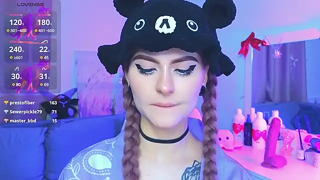 Emily  Mooree online show from January 30, 2025, 7:18 am