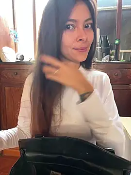 Aleska Miami online show from March 25, 2026, 2:23 pm