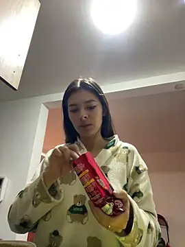 Aleska Miami online show from April 8, 2026, 12:49 pm