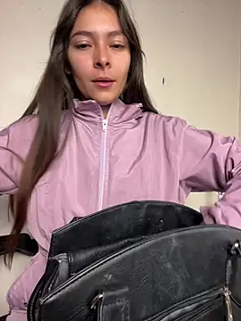 Snapshot of Aleska_Miami chatting on May 7, 2026, 2:33 pm Aleska Miami online show from May 7, 2026, 2:33 pm