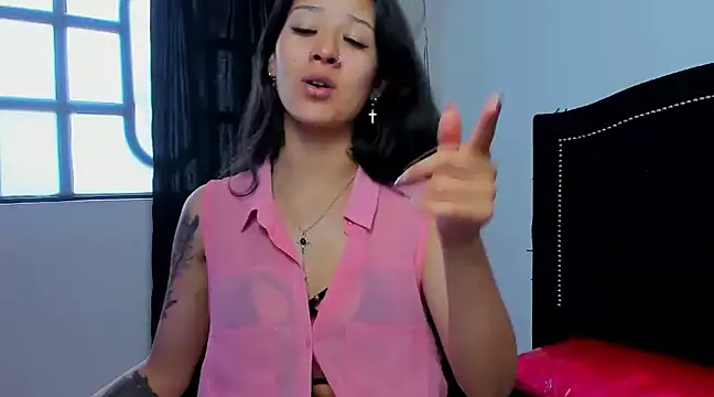 Snapshot of Cleo_Hott chatting on February 21, 2025, 7:54 pm Cleo Hott online show from February 21, 2025, 7:54 pm