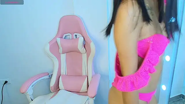 sweet dania  online show from March 2, 2025, 9:22 pm