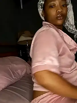 CaramelsexyCake online show from December 3, 2025, 9:02 pm