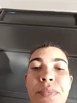 Snapshot of oliveira_k chatting on July 14, 2026, 8:47 pm oliveira k online show from July 14, 2026, 8:47 pm