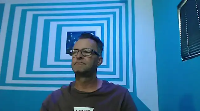 itsmeyes69 online show from January 24, 2025, 8:34 am