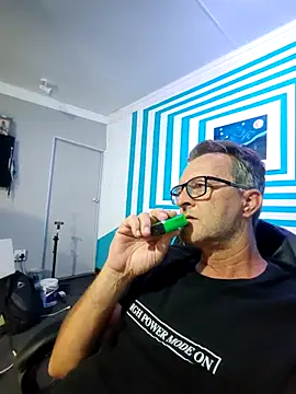 itsmeyes69 online show from March 21, 2025, 9:34 pm