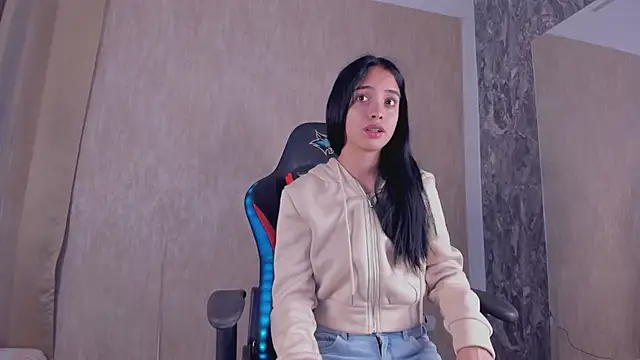 StefanyRousse online show from November 12, 2025, 11:43 am