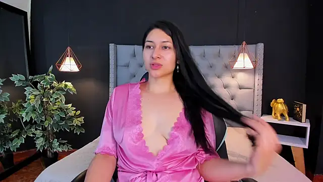 Sara conde online show from February 1, 2025, 2:45 pm