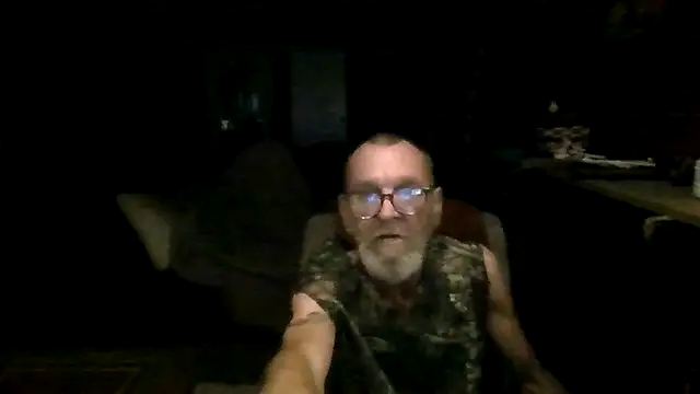 Snapshot of Aldick68 chatting on June 17, 2026, 5:43 am Aldick68 online show from June 17, 2026, 5:43 am
