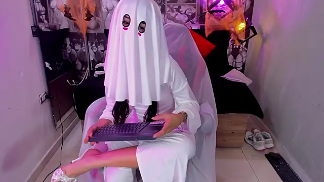 Lil ceyy online show from October 21, 2025, 8:20 pm