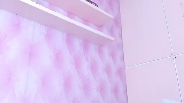 TaniaBellini online show from March 13, 2025, 2:55 pm