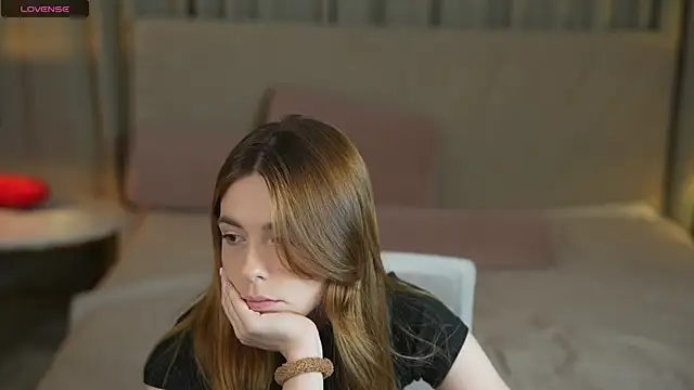 Snapshot of Lika_Secret_ chatting on September 23, 2025, 9:18 pm Lika Secret  online show from September 23, 2025, 9:18 pm