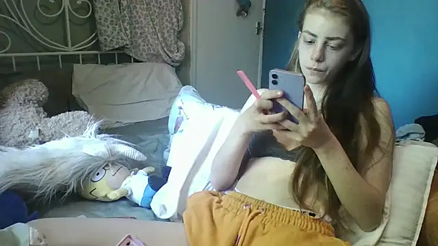VioletxBlue online show from May 25, 2026, 9:59 am
