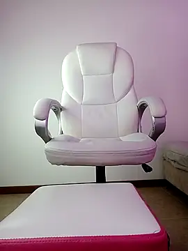 SussanHottye1  online show from January 28, 2025, 1:27 pm