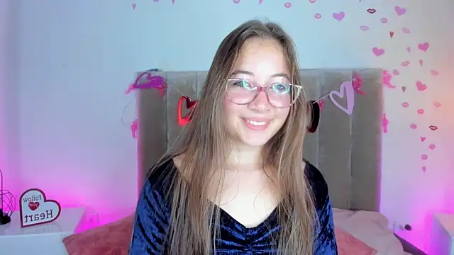 Dahlia Rousse online show from March 22, 2025, 9:02 am