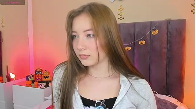 Dahlia Rousse online show from October 21, 2025, 10:43 pm