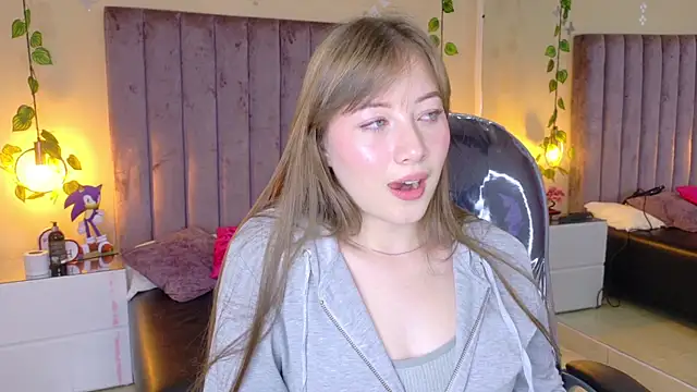 Dahlia Rousse online show from January 6, 2026, 6:50 am