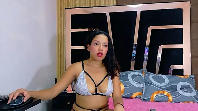 Snapshot of SolEvanss chatting on September 28, 2025, 1:49 pm SolEvanss online show from September 28, 2025, 1:49 pm