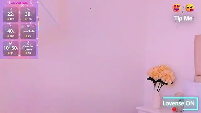 taylorsmiiith  online show from March 26, 2026, 8:03 pm