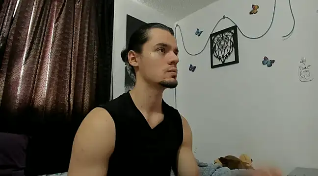 Snapshot of maxi_styles chatting on March 13, 2025, 8:11 pm maxi styles online show from March 13, 2025, 8:11 pm